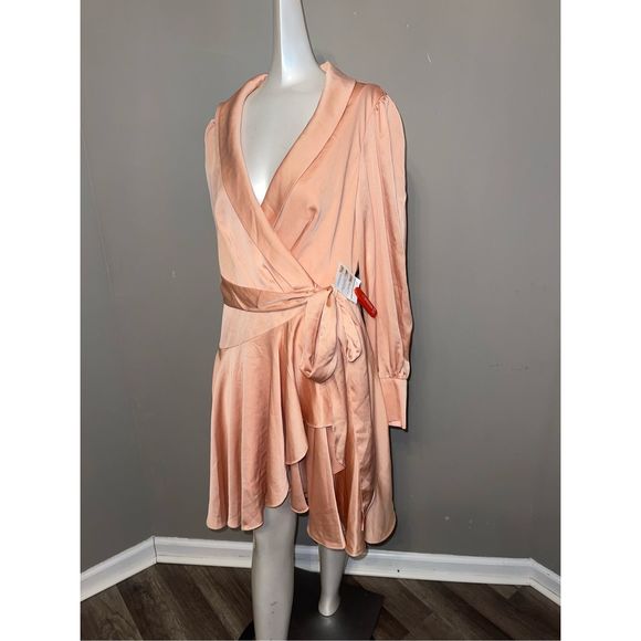 Mac Duggal Short Wrap Dress Size US2 $398 - Picture 8 of 10